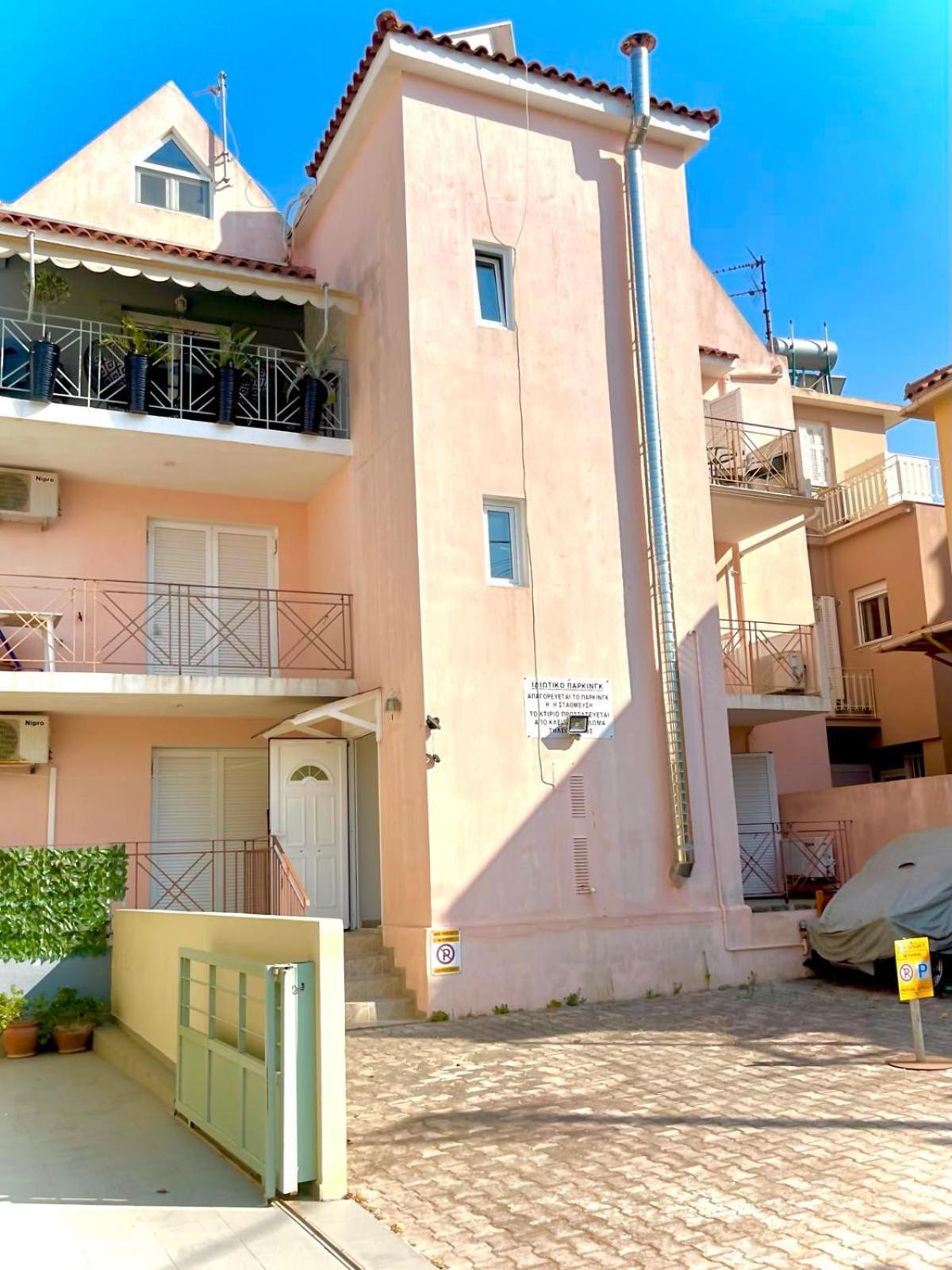 Diamond City Lux Apartment Аргостолион Екстериор снимка