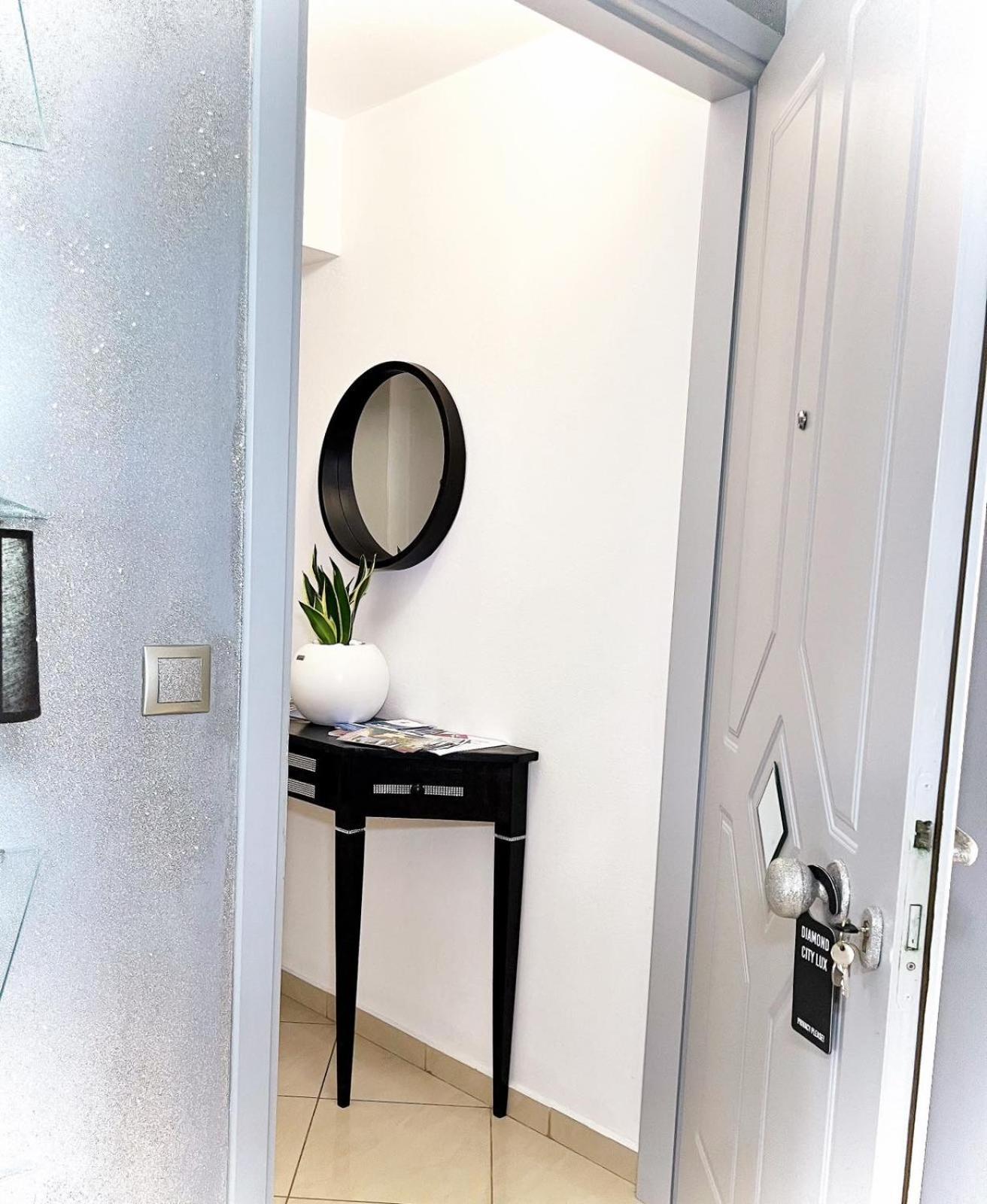 Diamond City Lux Apartment Аргостолион Екстериор снимка