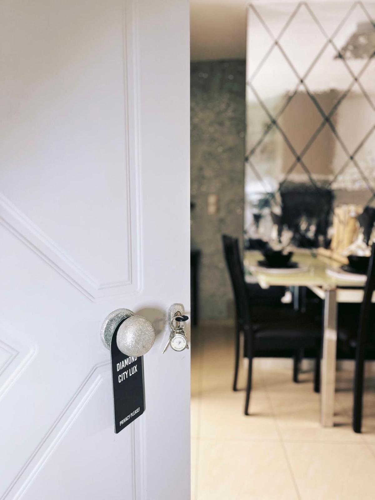 Diamond City Lux Apartment Аргостолион Екстериор снимка
